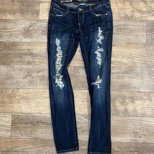 💋 Decree faded and distressed jeans